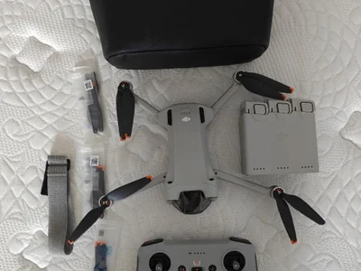 Дрон DJI Mini 3 Pro Combo RC