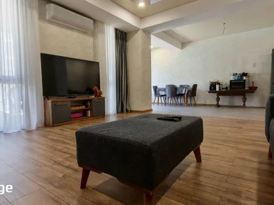 3 room Flat For Sale. Ortachala