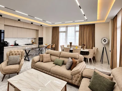 4-комнатная квартира 120 м², Аллея Героев, $2000