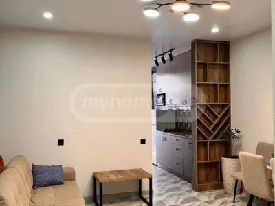 1+1 на შ. რუსთაველის გამზ. Rustaveli District