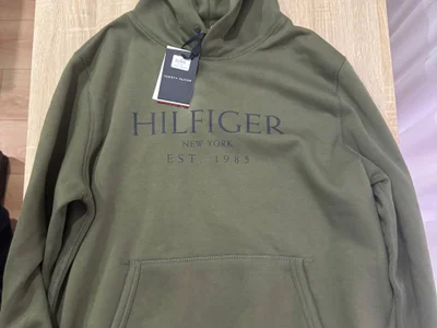 Новая толстовка Tommy Hifiger цвета размера L, новая, оригинал