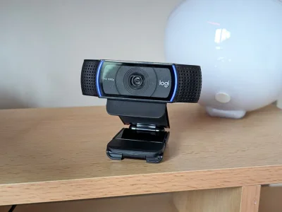 Продаю  Logitech C920  HD веб камера в отличном со
