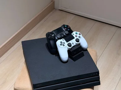 PlayStation 4 PRO 1TB