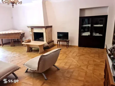 5 room Flat For Rent. Vake