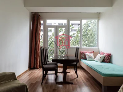 4-комнатная квартира, 82 м², $1050