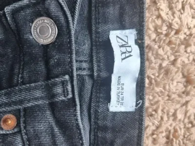 Джинсы Zara