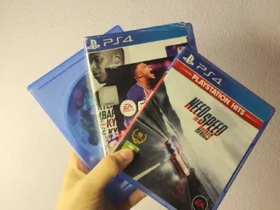 Sony PlayStation 4 Pro (Cuh-7208b)