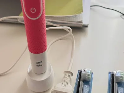 Электрическая зубная щетка Oral-B Braun
