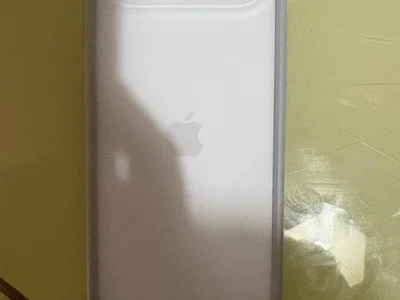 iPhone 17, 256 ГБ, белый