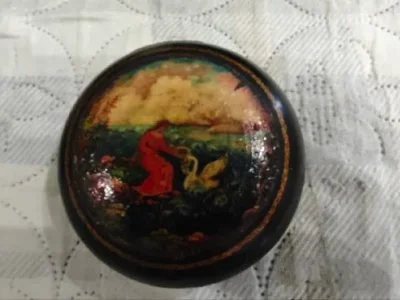 Шкатулка лаковая советская