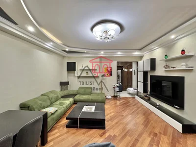 5-комнатная квартира, 162 м², $1500