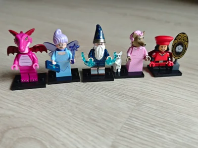 Lego-игрушки по мотивам мультика Шрек.