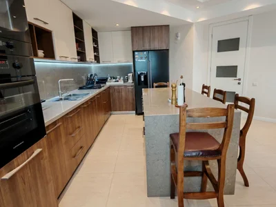 5 room Flat For Sale. Vake
