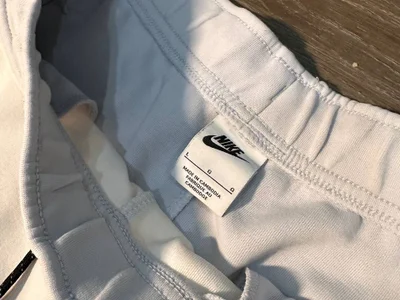 Спортивные штаны Nike Tech Fleece