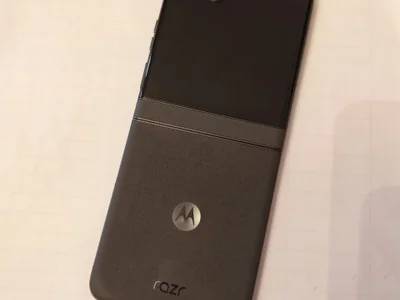 Motorola RAZR 2024