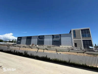 Store-Industrial property For Rent. Lilo