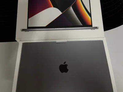 MacBook Pro 16