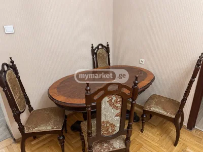 Стол для гостиной