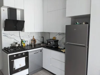3-комнатная квартира, 65 кв.м, $700