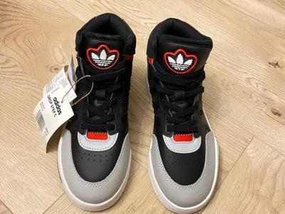 Кроссовки Adidas черно-серые с биркой