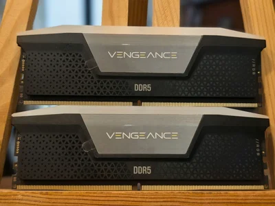 Оперативная память Corsair Vengeance RGB DDR5 32GB 6400 MT/s