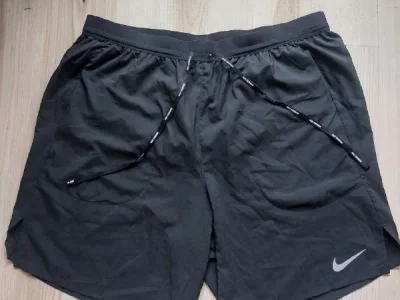 Шорты Nike размер M
