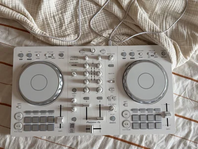 Диджейский пульт Pioneer DJ DDJ-FLX4-W белый