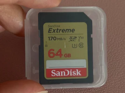 Карта памяти SanDisk Extreme 64 GB