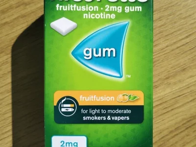 Никотиновая жвачка Nicorette