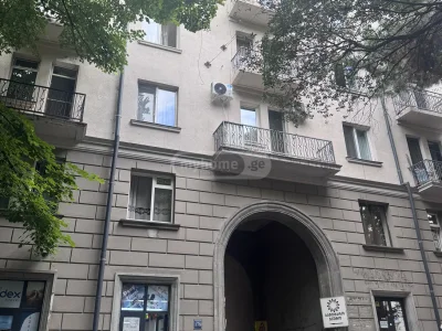 4-комнатная квартира Продаётся. Чугурети