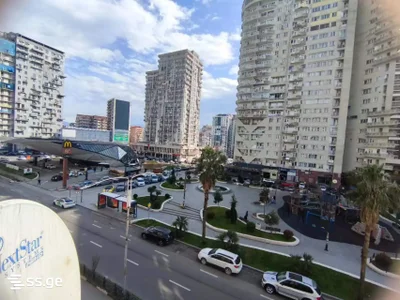 3-комнатная квартира в Химшиашвилиском районе