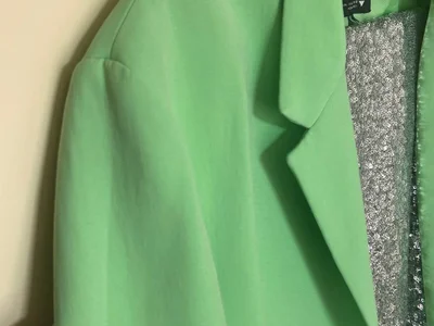Пиджак Zara фисташкового цвета, размер L