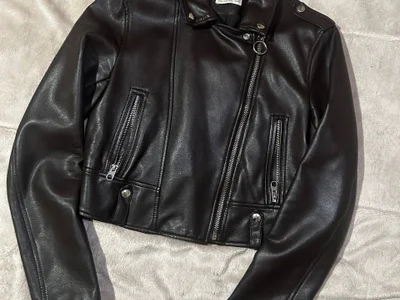 Кожаная куртка Bershka
