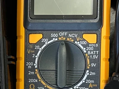 Мультиметр UK-831LN