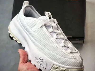 Кроссовки The North Face 42 размер
