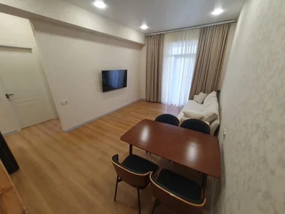 Улица Жиули Шартва, 4б: 4-комнатная, 100.0 м²