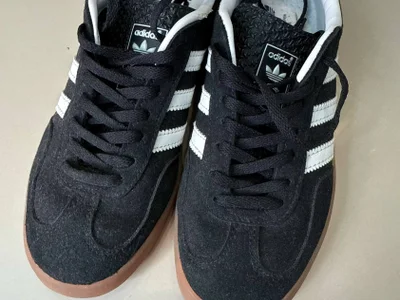 Кроссовки Adidas