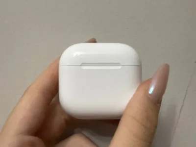 AirPods 4