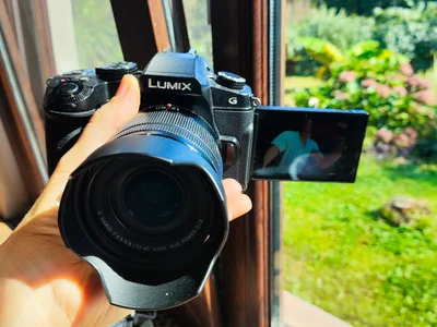 Фотоаппарат Panasonic Lumix DMC-G85 с объективом и аксессуарами