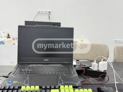 Ноутбук MSI