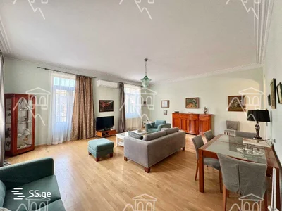 5 room Flat For Rent. Vera
