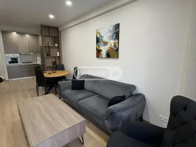 2 комнатная квартира у озера Лиси, $700