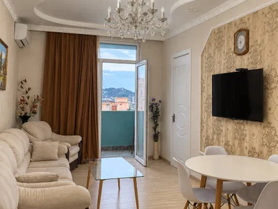 Трехкомнатная квартира, Селим Химшиашвили 20, $600