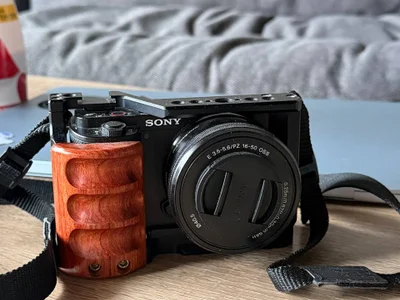Sony ZV-E10