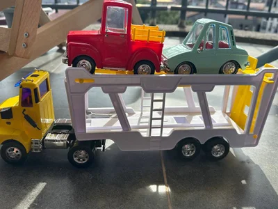 Набор детских машинок Hot Wheels и автовоз