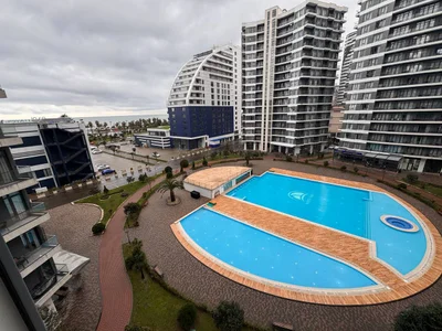 Большая 2+1 квартира с видом на море и парк, $1250
