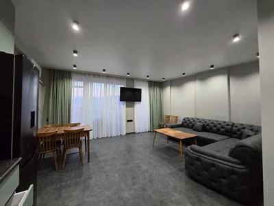 1+1, 70 м², ул. Реджеба Ниджарадзе, $700