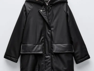 Прорезиненный дождевик с искусственной овчиной Zara
