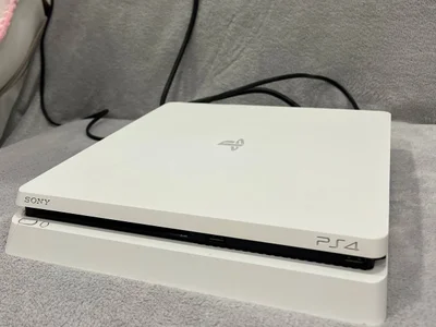 PlayStation 4 Slim 500GB Белый