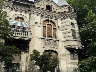 3 room Flat For Rent. Sololaki
